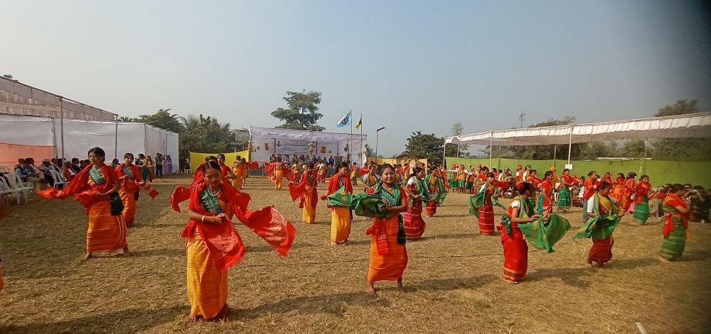 Women of the Mech Kachari community performing the Bagurumba folk dance at the Aai Sagi festival venue in Darogajan, Dimapur on January 13. (Morung Photo)